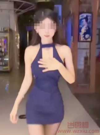 抖音上边走边脱过肩黑丝的女网红！又一个新流量密码？