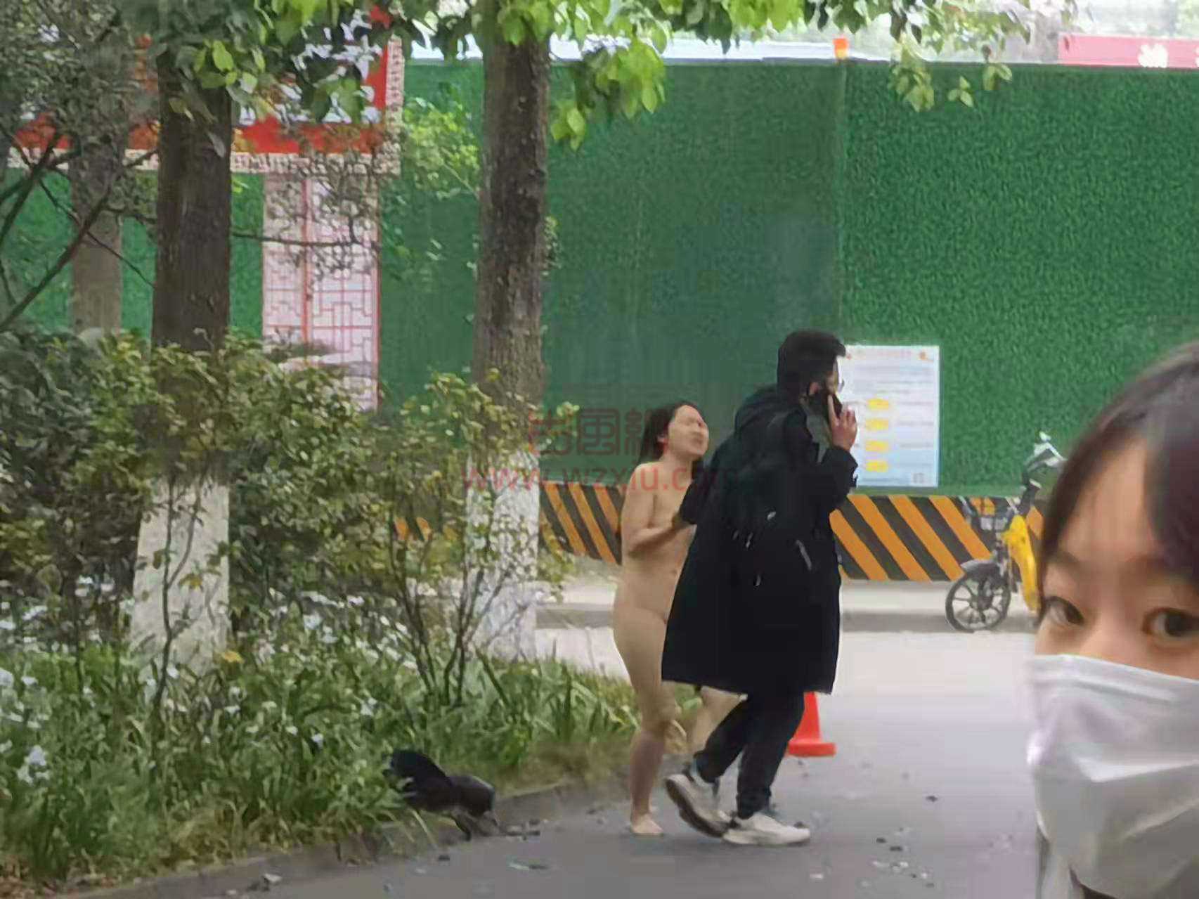 四川大学锦城学院女孩裸奔的瓜是什么梗