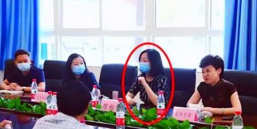 吃瓜！到底是谁泄露了成都男女副区长不雅聊天记录？